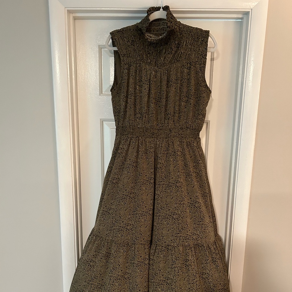 THML smock collar sleeveless dress. Mid length. Size L. Worn just a few times.